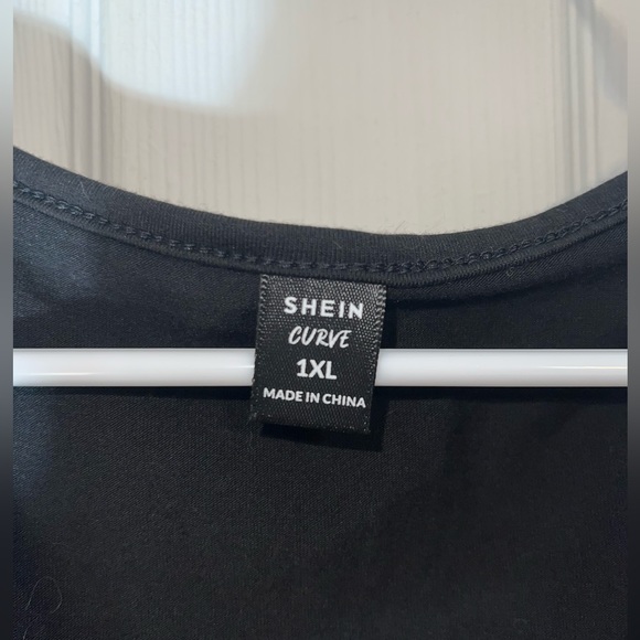 Floral Criss Cross - Picture 2 of 2